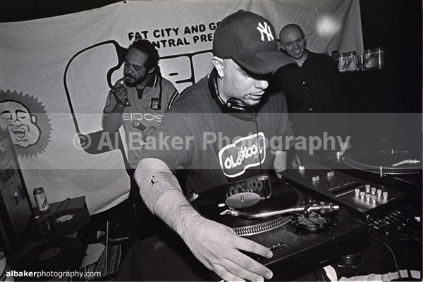 27 - Friends-&-Family @ the roadhouse 06.04.02