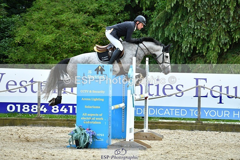 230712-173205-25535 - Cls 57 Newcomers & 1.10m Open