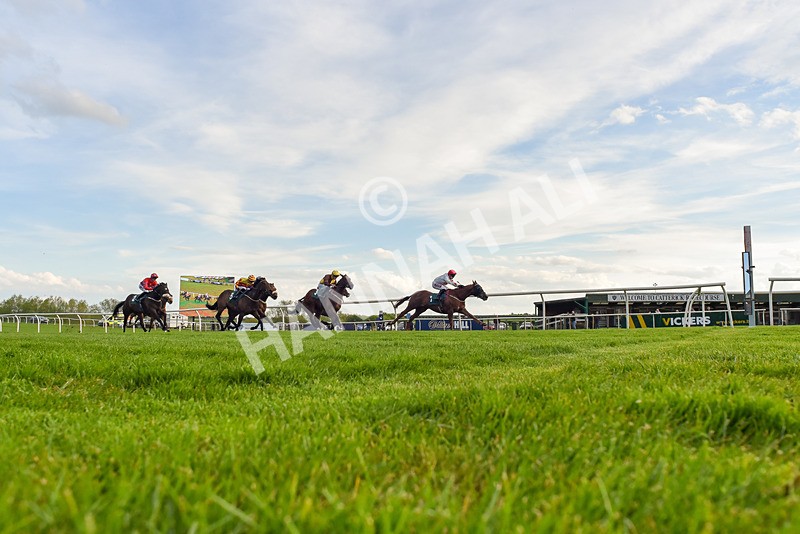 300424-Race 4-Fortunate Star-4176 - Race 4