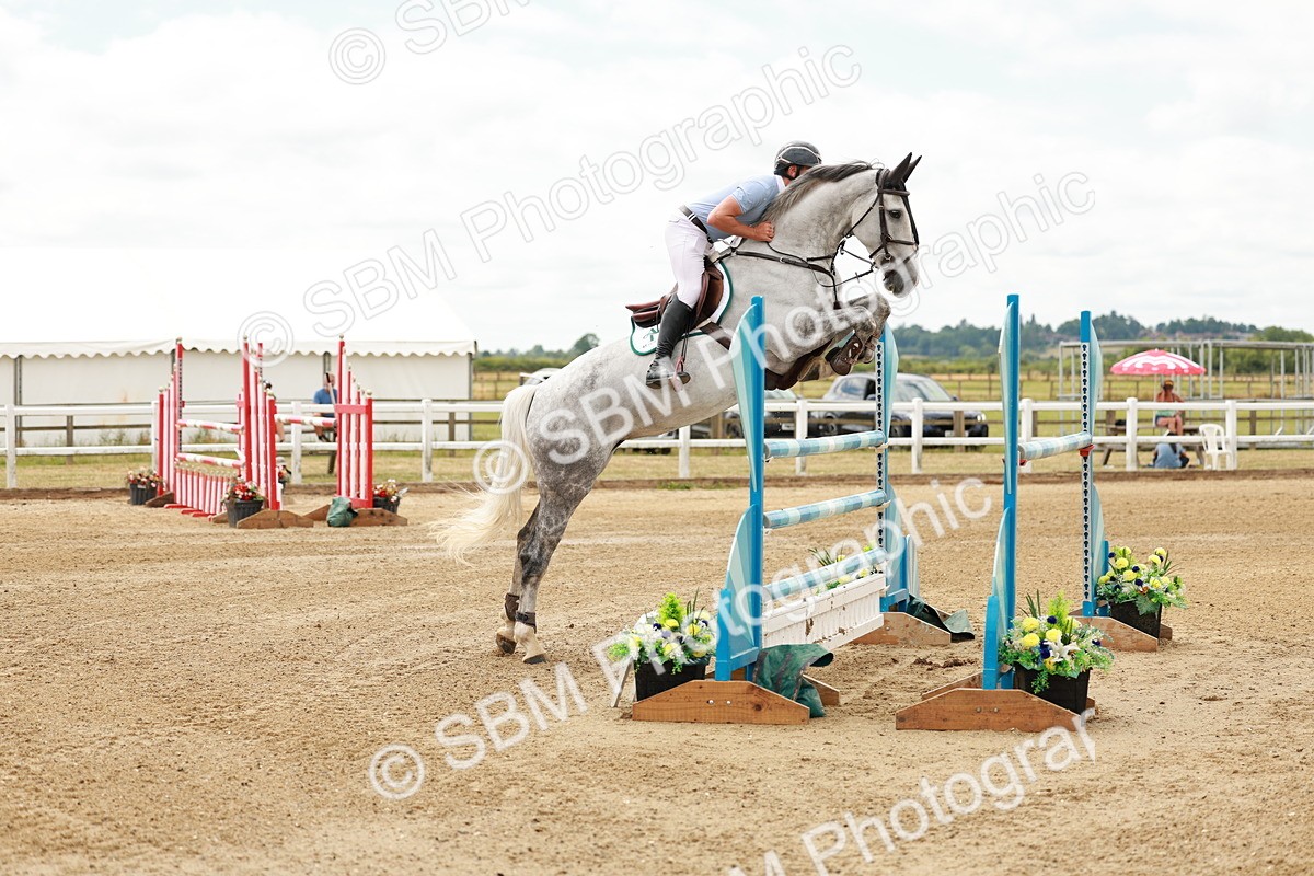 SBM_018233 - Class 21 - Senior Newcomers Championship 2d Rd