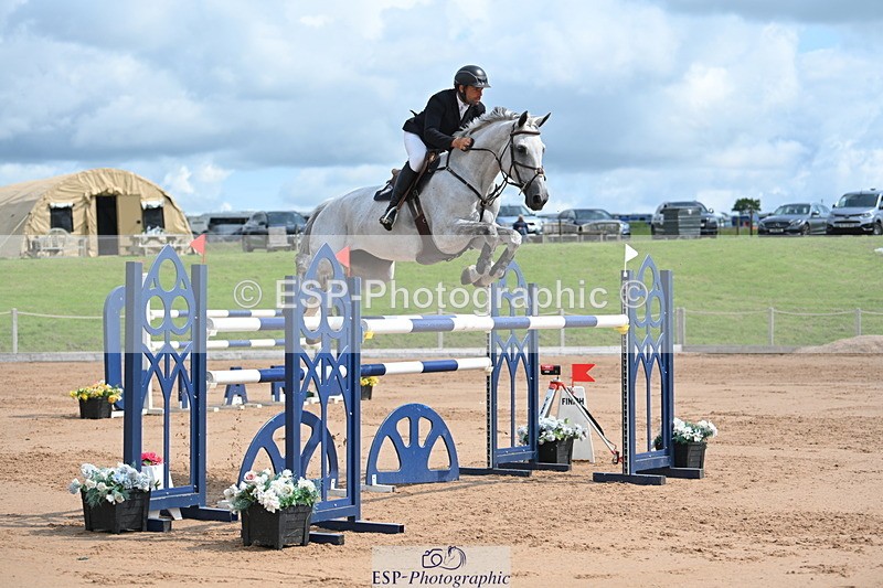 230721A-105832-05511 - Cls 6, 2 Star Medium 1.35m