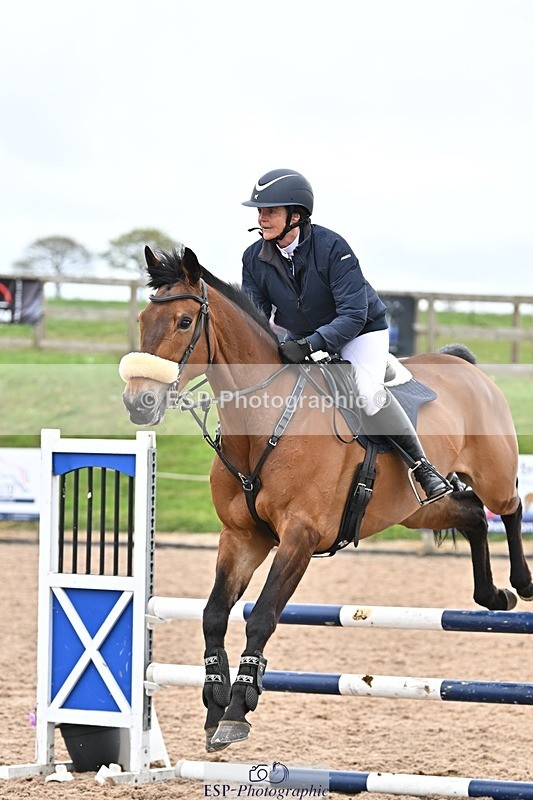 250414-111624-00416 - 90cm Round 1