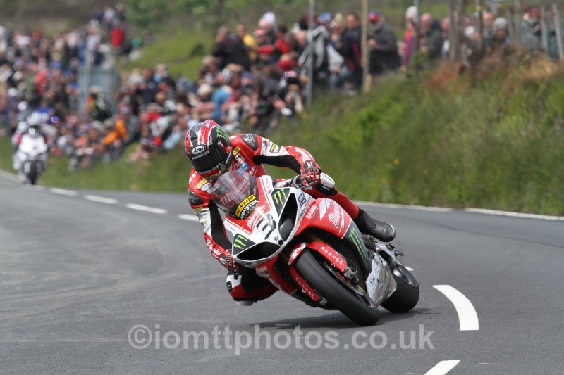 Ian Hutchinson Yamaha / Milwaukee Yamaha - Pokerstars Senior TT