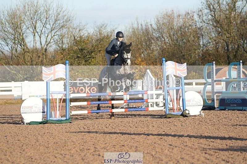 251108-083247-01767 - Cls 9 British Novice and 90cm Open