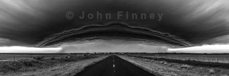 Vanishing Point Supercell - Extraordinary Black-and-white Photographs