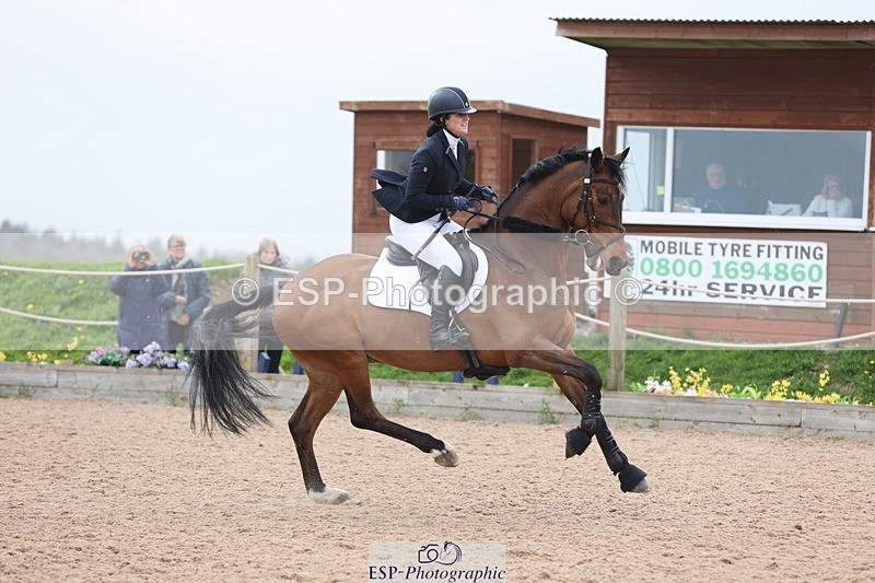 240407A-141921-06055 - Cls 35 1.05m National Amateur Quali