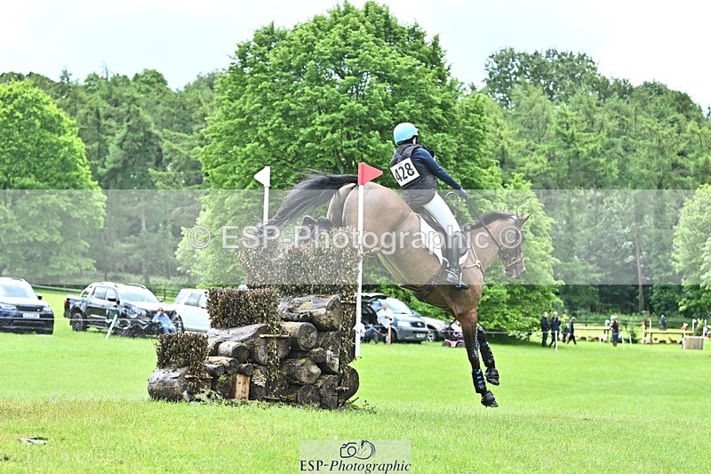 240526-114815-20711 - 428-COOLEY_SNAPCHAT-Selina_Milnes