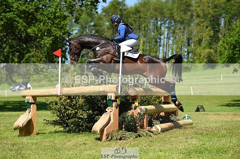 230527-144634-10203 - 357-VIVENDI_HERO-Saffron_Cresswell-XC