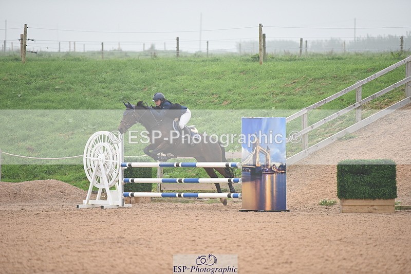 230916A-170640-05762 - Cls 19 Snr 1.10m Derby