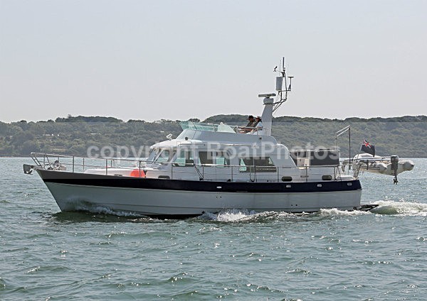 120810 MARY WINWARD GUERNSEY WT7A0310 - Flybridge Cruisers