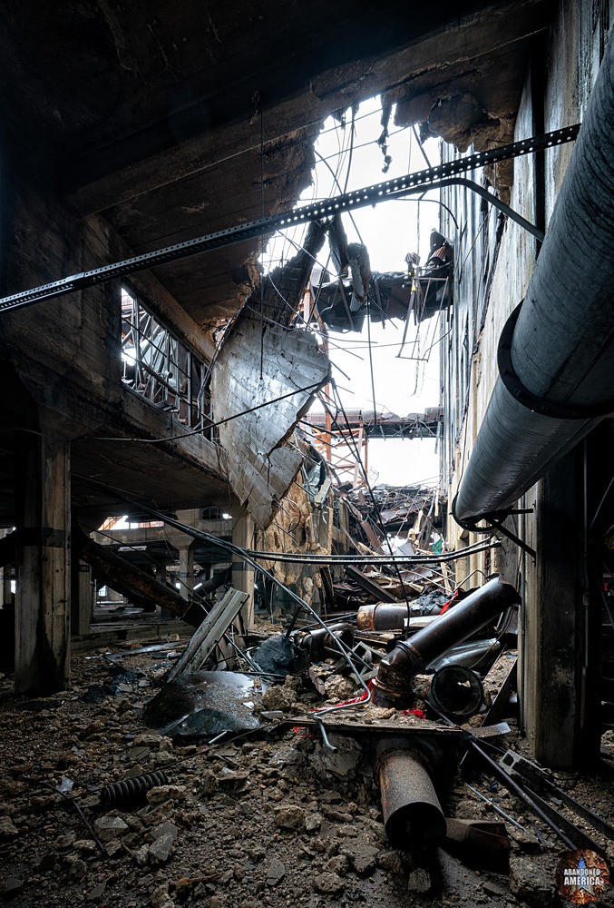 Northern Central Grain Elevator, Baltimore | Mid Demolition - Northern Central Grain Elevator