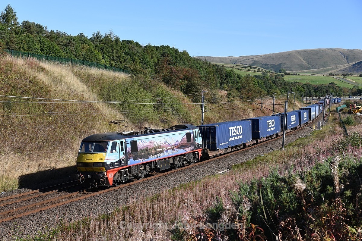 JL - 20.9.21 90024 4M25 Mossend - Daventry, Beckfoot - West Coast Main Line (north to south)