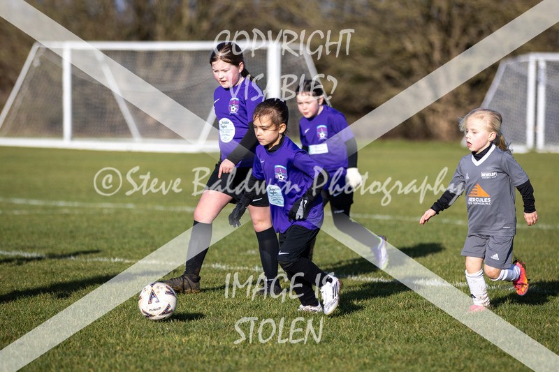 1DX31003 - 2026-01-17 FC Abbey Meads U9 Purple Girls V Develop FC U9 Girls