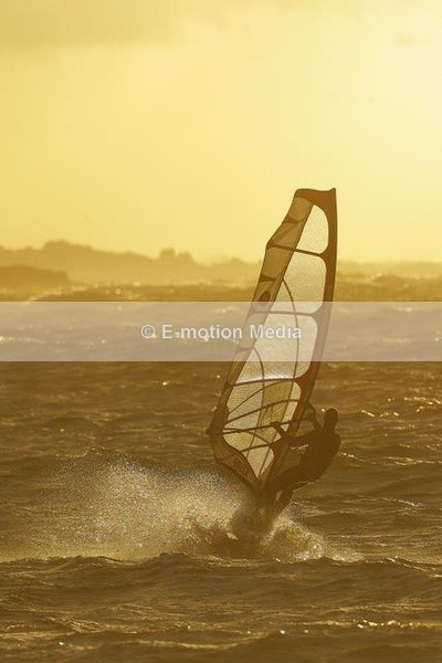ws 250907-24b - Windsurfing