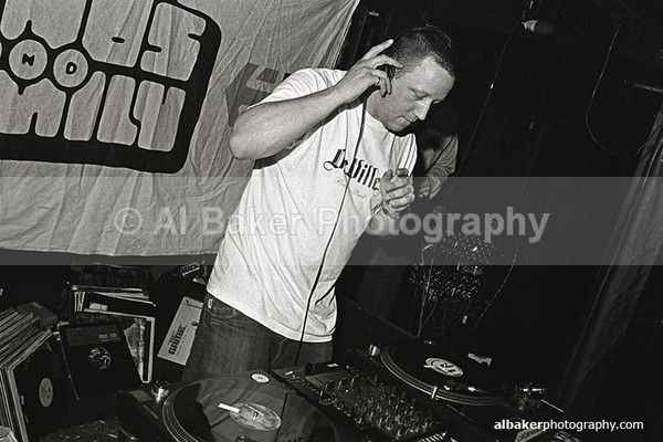 03 - Friends-&-Family @ the-roadhouse 14.05.05