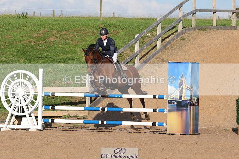 230915A-171810-03250 - Cls 7 Snr 1.20m Derby