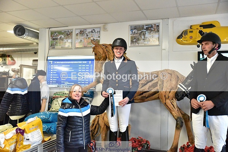 250215-131510-03676 - Medium Silver Presentations