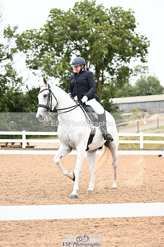 240815A-140319-01932 - 139-Chloe.Makepeace-Beechfield.Diamond