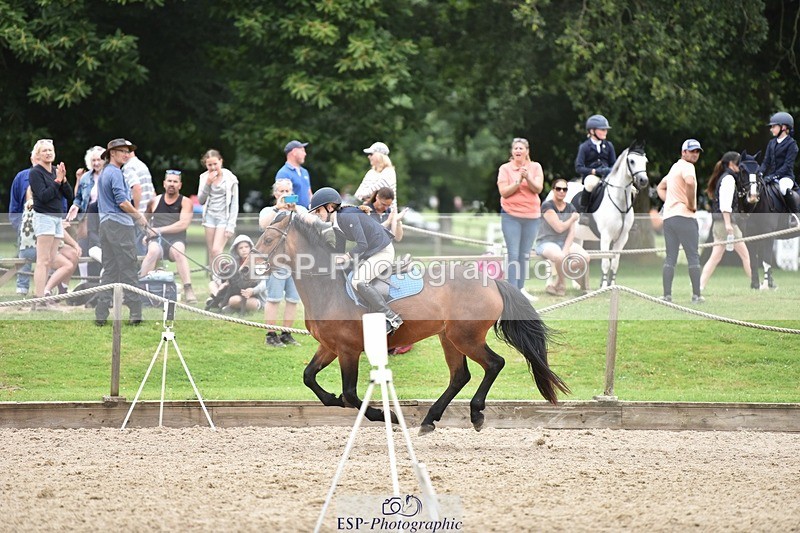 240802-111042-02627 - 80cm Round 1