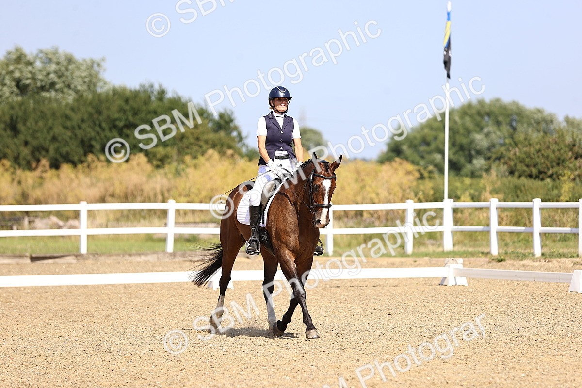 SBM_009395 - Novice 5 - 9.50-10.53