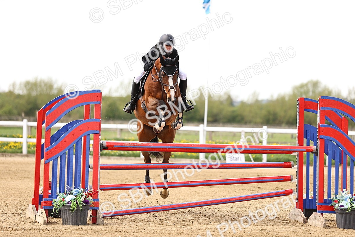 SBM_002338 - Class 11 - Senior newcomers - 1.10m