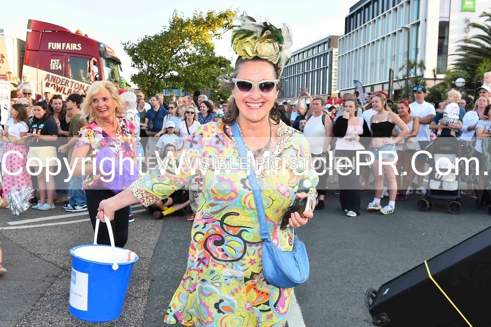 SH4_3631 - Carnival Procession.