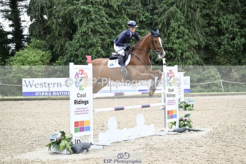 250525A-124543-17467 - B-313-Cosby.Green-ESPRIT.DE.FEU