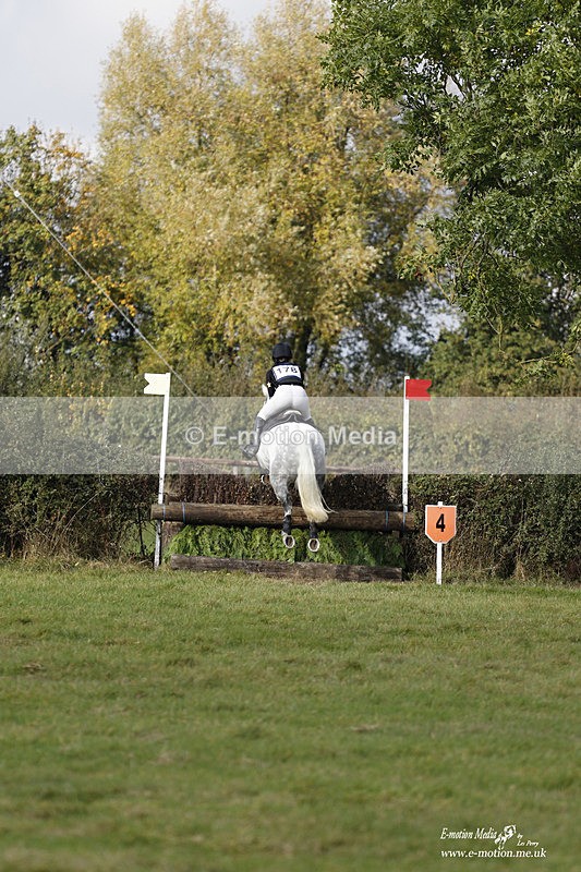  WWHT 171021 3210 - Intermediate (0.90m)  17/10/21