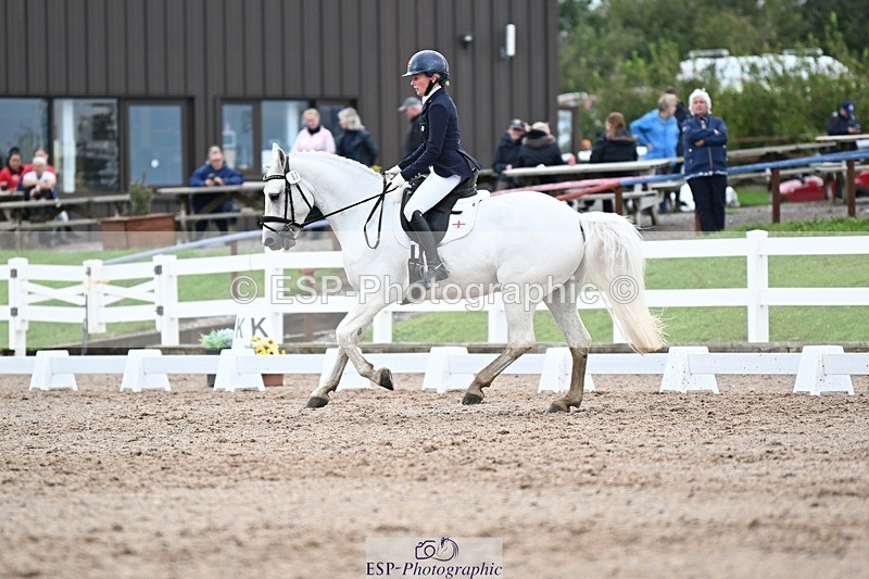 250907-124254-08415 - 067-Laura.PercyConobola.Cascade