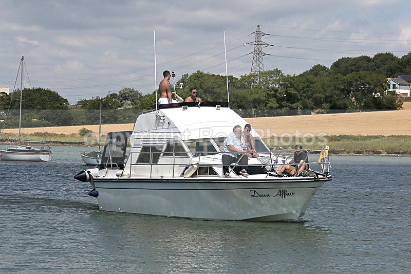 160806 DAWN AFFAIR Y92A0692 - Flybridge Cruisers