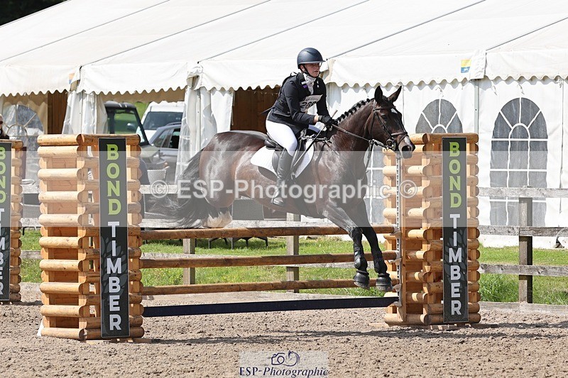 240803-153100-08918 - 269-Lauren_Dawson-BLAKNEYS_DAISY