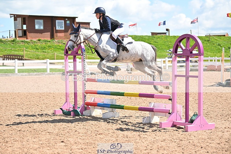 240504A-141839-02184 - Cls 20 & 21 Club & Schools 1m