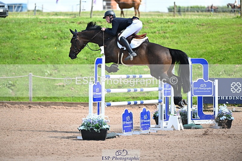 240718A-122129-05045 - Cls 1, 3 Star Small Tour 1.35m