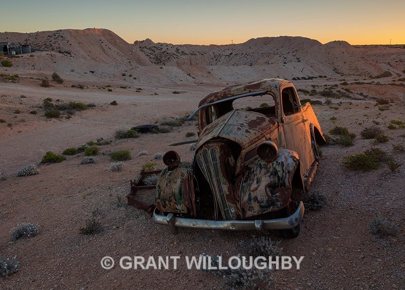 Car in outback Coober Pedy - Australia