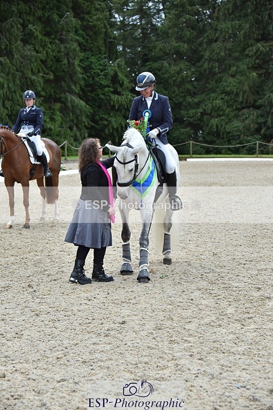 230813-181920-08795 - Medium Silver Presentations