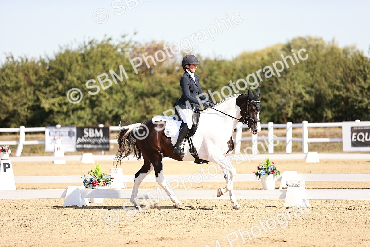 SBM_004353 - Class 12 - Novice 5 - 10.31-11.41