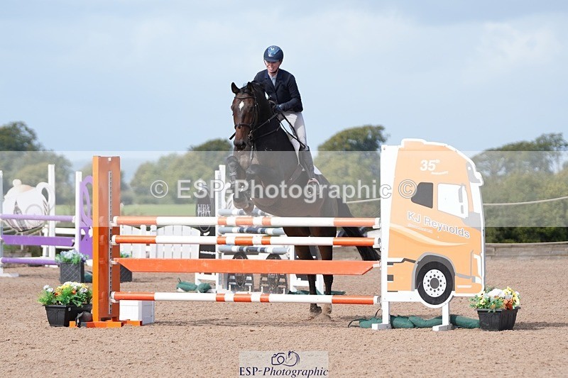 250913-114959-06746 - Cls 15 Snr Foxhunter