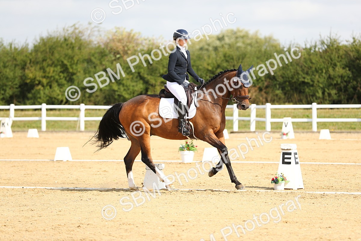 SBM_015652 - Class 13 - Novice 23 - 9.54-11.04