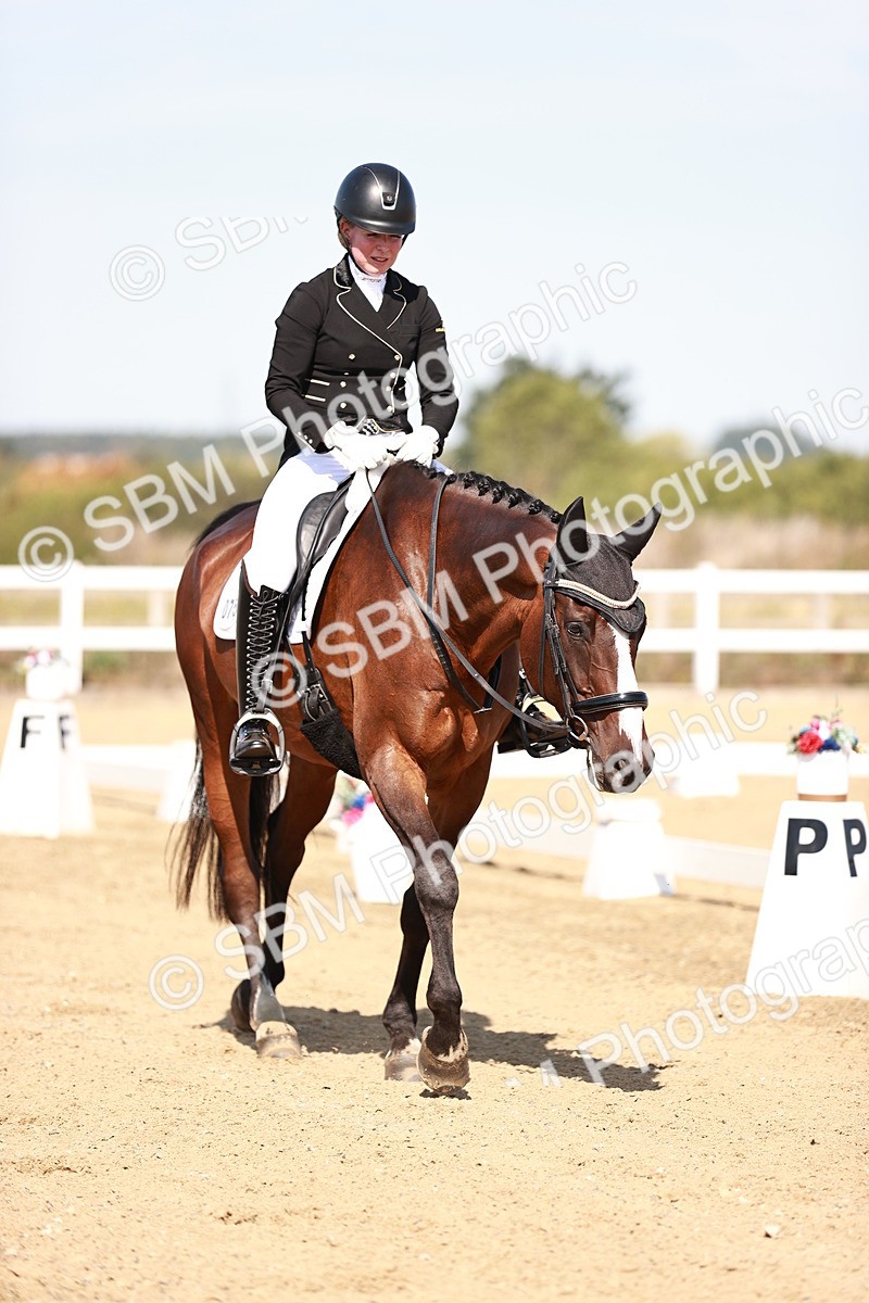 SBM_004407 - Class 12 - Novice 5 - 10.31-11.41