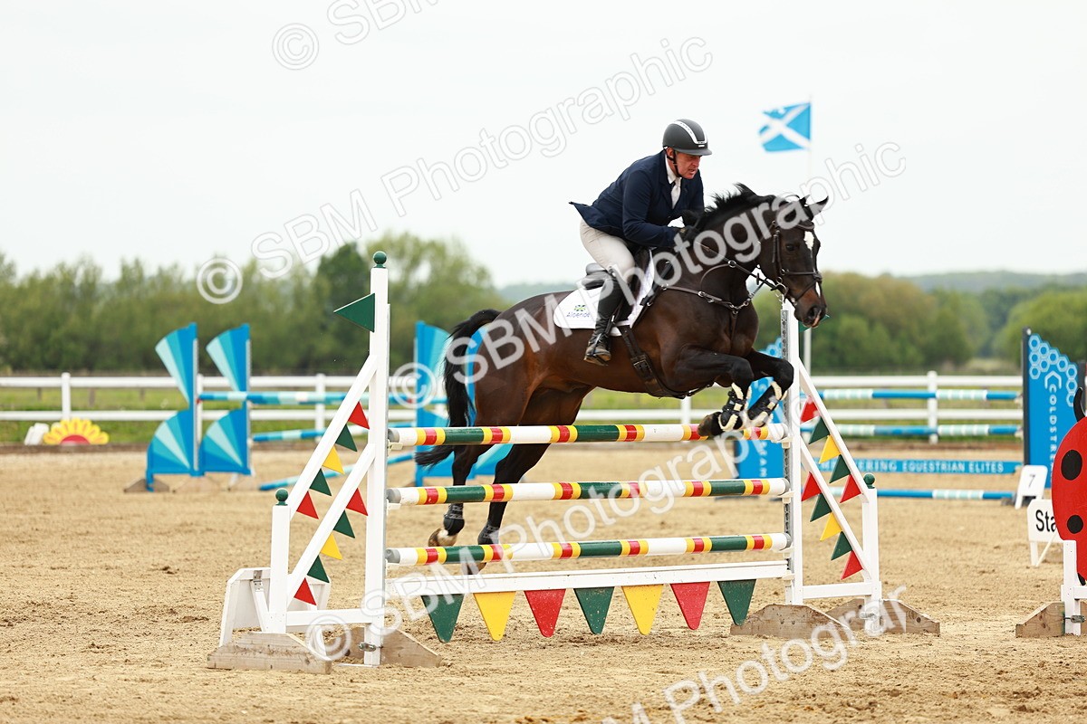 SBM_000964 - Class 5 - Senior Foxhunters - 1.20m