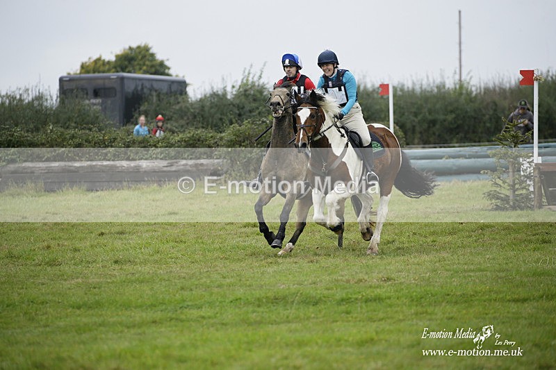  WWHT 171021 1936 - Novice Pairs (0.80m)  17/10/21
