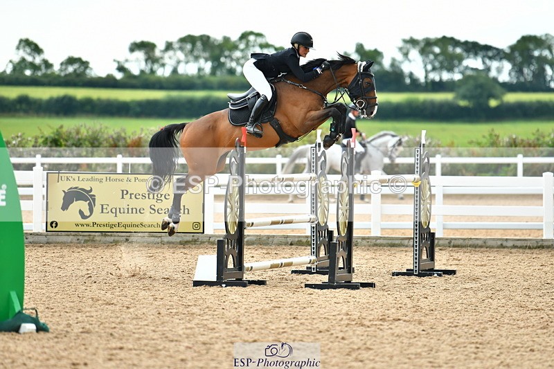 230721A-142323-06884 - Cls 22, 1 Star Gold 1.30m