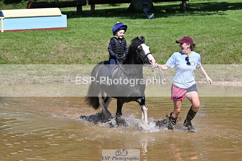 240728B-111625-01383 - Gemma's Group XC
