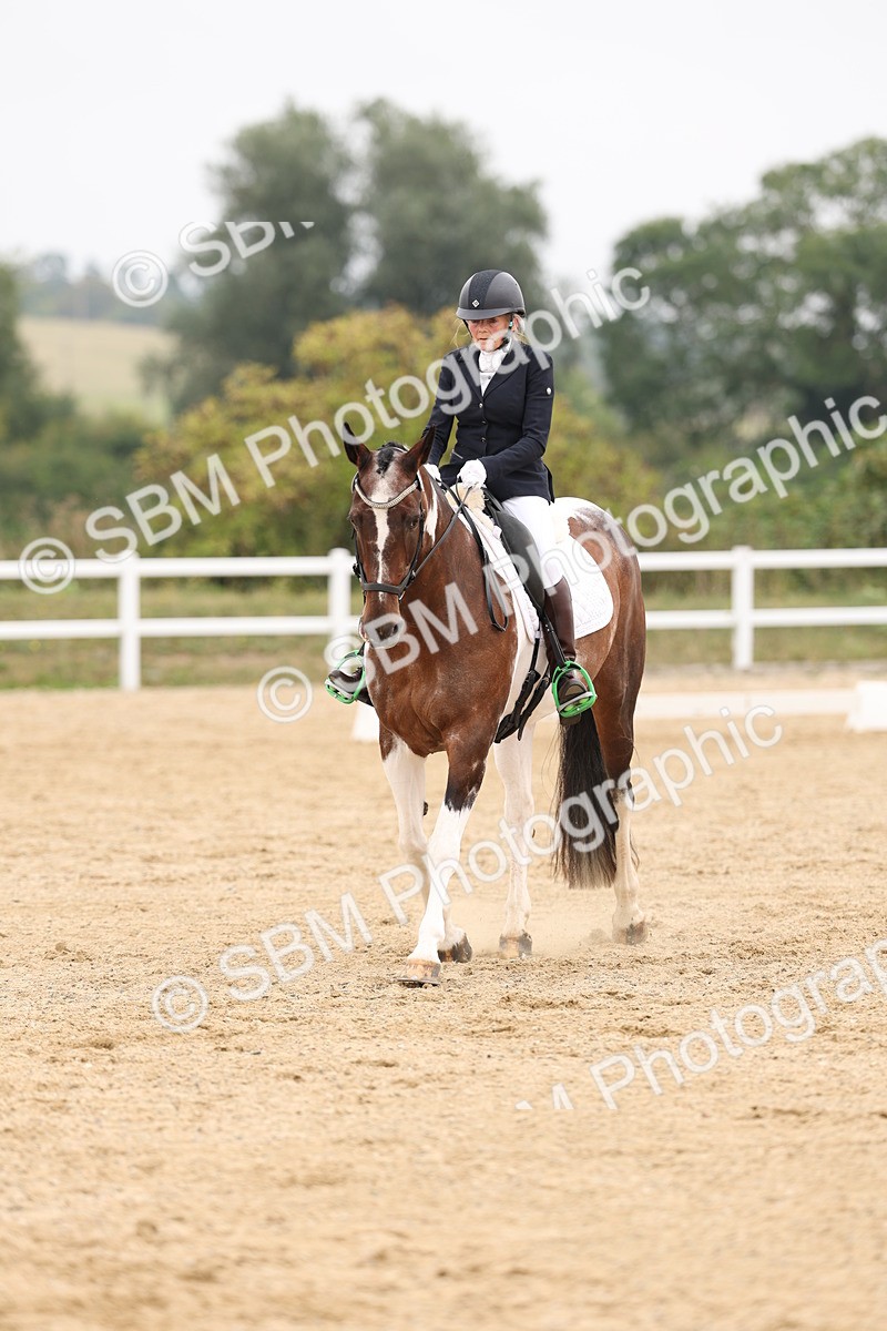 SBM_01678 - Class 9 - Novice 27 Champs