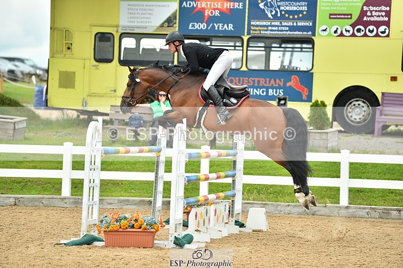 230720A-135906-03259 - Cls 21, 1 Star Gold 1.30m