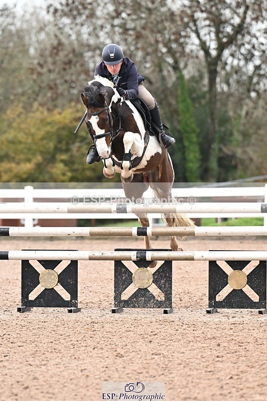 251105-142935-00888 - Cls 06 Fox & 1.20m