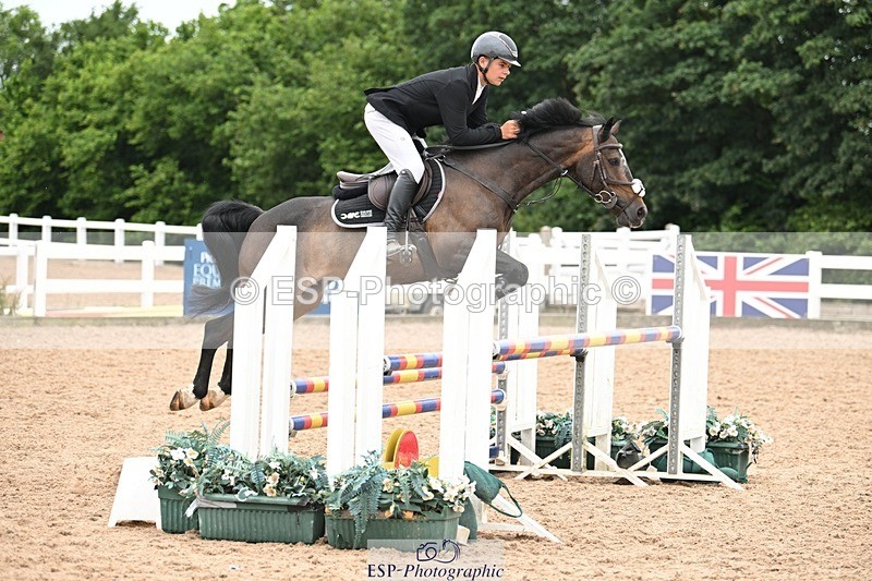 250629-133745-11342 - Cls 37 Newcomers and 1m Open