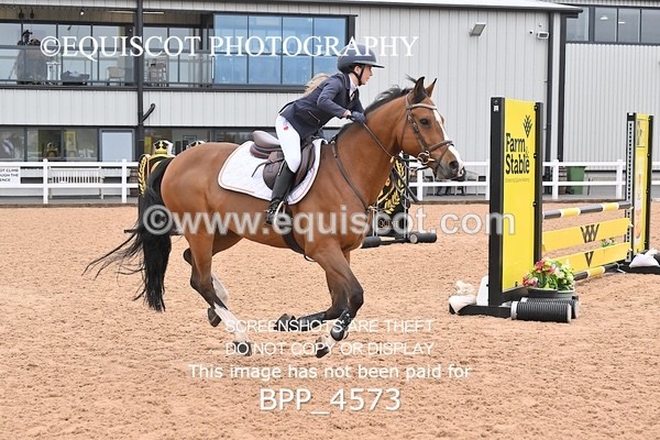 BPP_4573 - CLASS 20 SUN British Novice/90cms Open