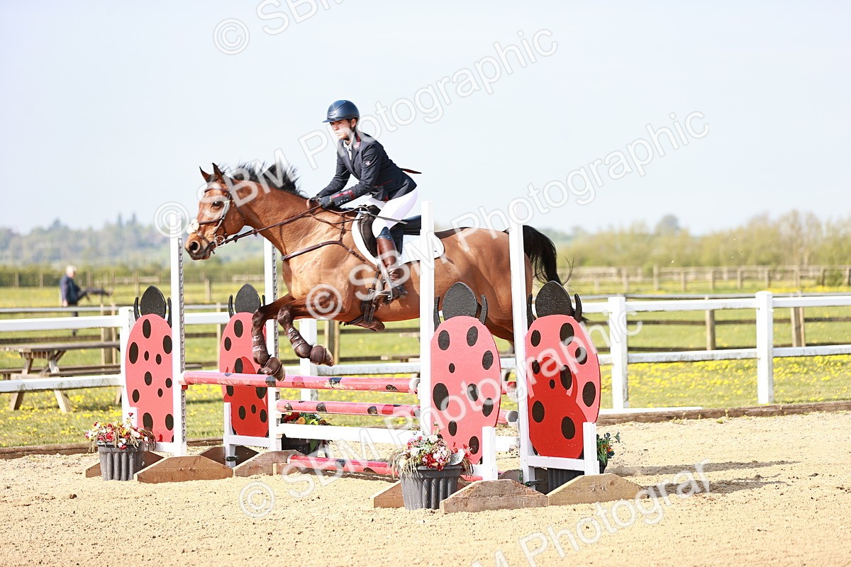 - Class 21 - Senior British Novice - 90cm