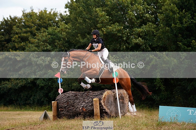 250802A-143106-05429 - F-254-Lucie.Bouchet-HALLOWEEN.NOUV